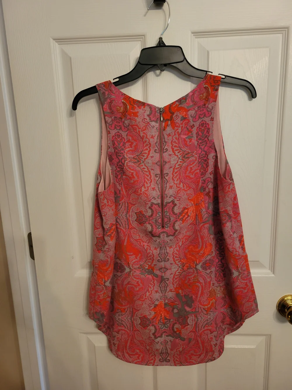CAbi Pink & Orange Paisley Sleeveless Shell Top